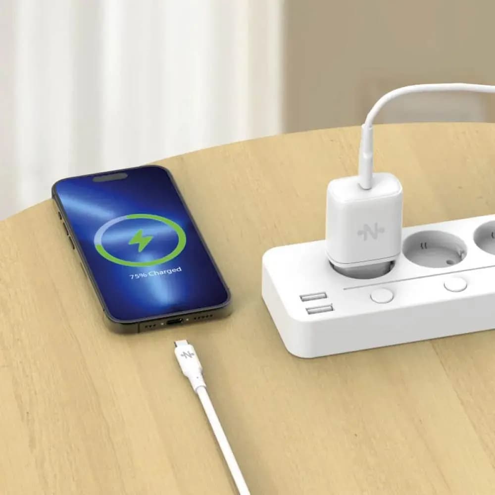Chargeur secteur USB-C 25W avec câble USB-C – CONNECT Blanc - Vue 8
