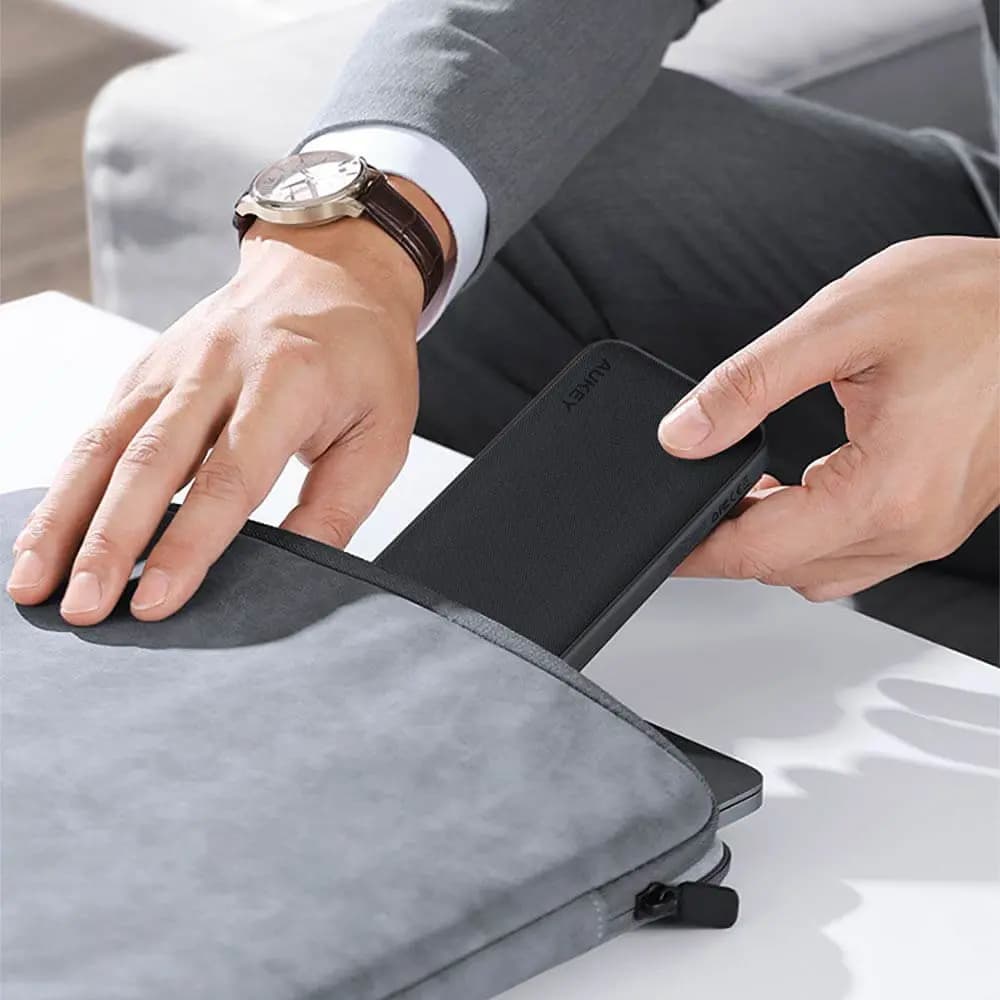 Batterie externe Aukey 10000mAh 22.5W avec ports USB-C et USB-A - Gris