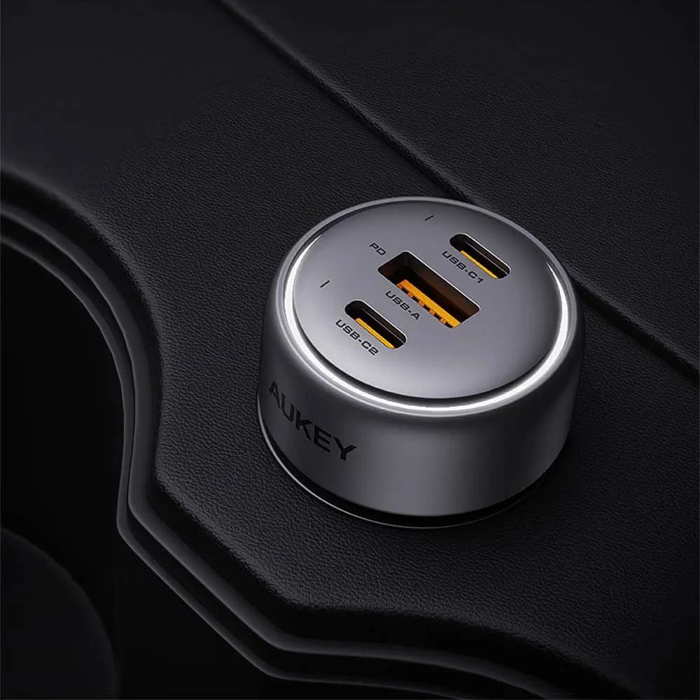 Chargeur allume-cigare Aukey 66W avec double USB-C et USB-A - Noir