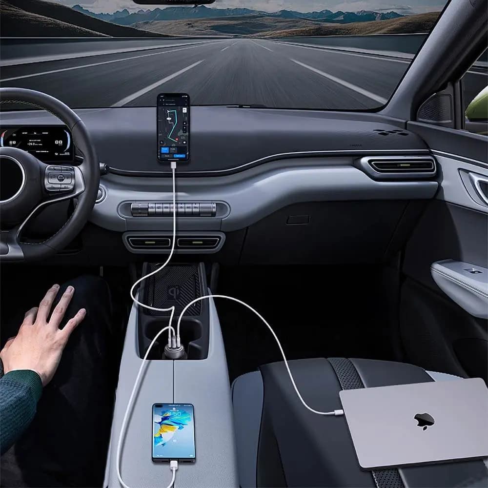 Chargeur allume-cigare Aukey 66W avec double USB-C et USB-A - Noir