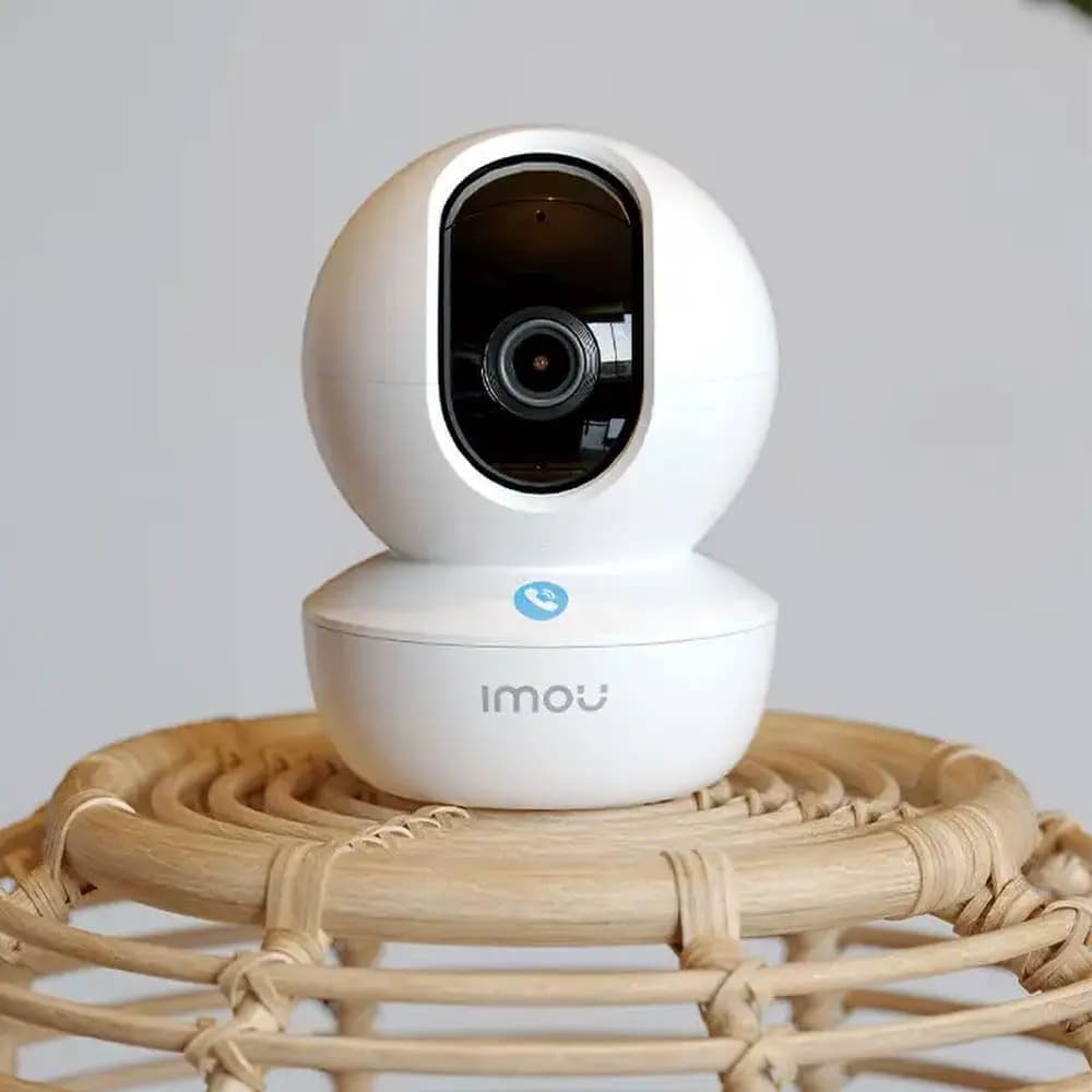 Caméra de surveillance intérieure Wi-Fi 3MP Ranger RC IMOU — vision 360° et bouton d'appel intégré